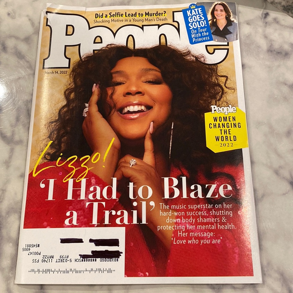 People Magazine - March 14 2022 - Lizzo - Kate Middleton NEVER READ!